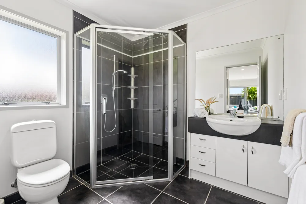 Photos of 10 Erne Crescent