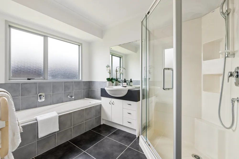 Photos of 10 Erne Crescent