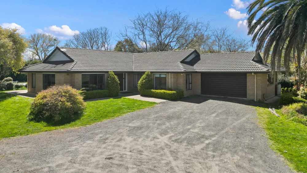 Photos of 309 Vaile Road