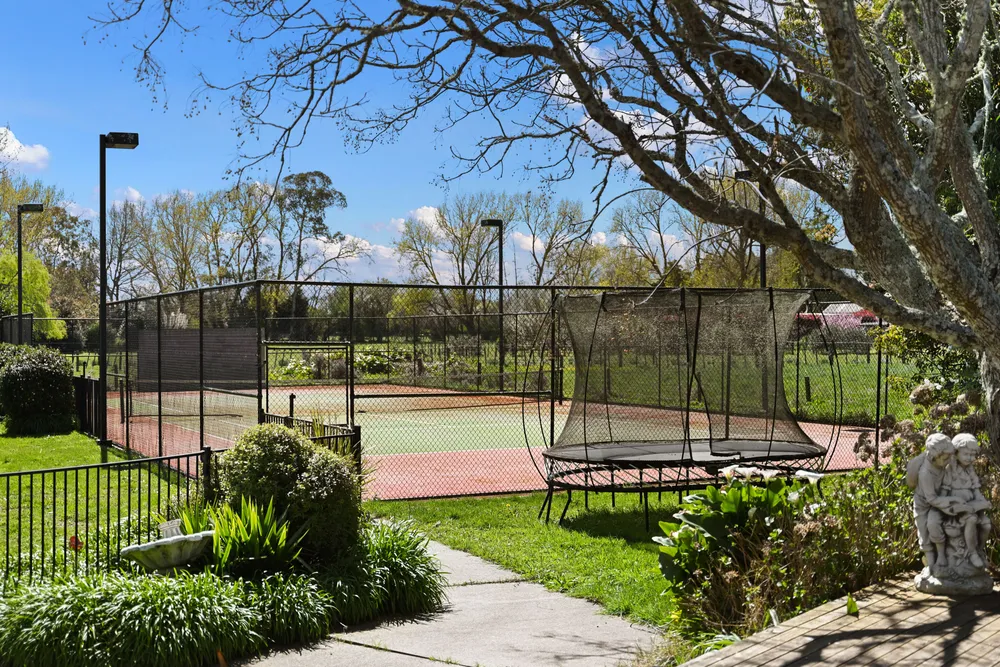 Photos of 309 Vaile Road
