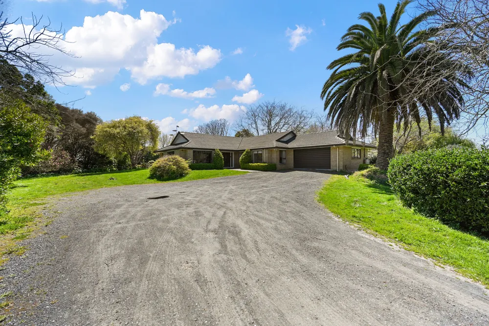 Photos of 309 Vaile Road