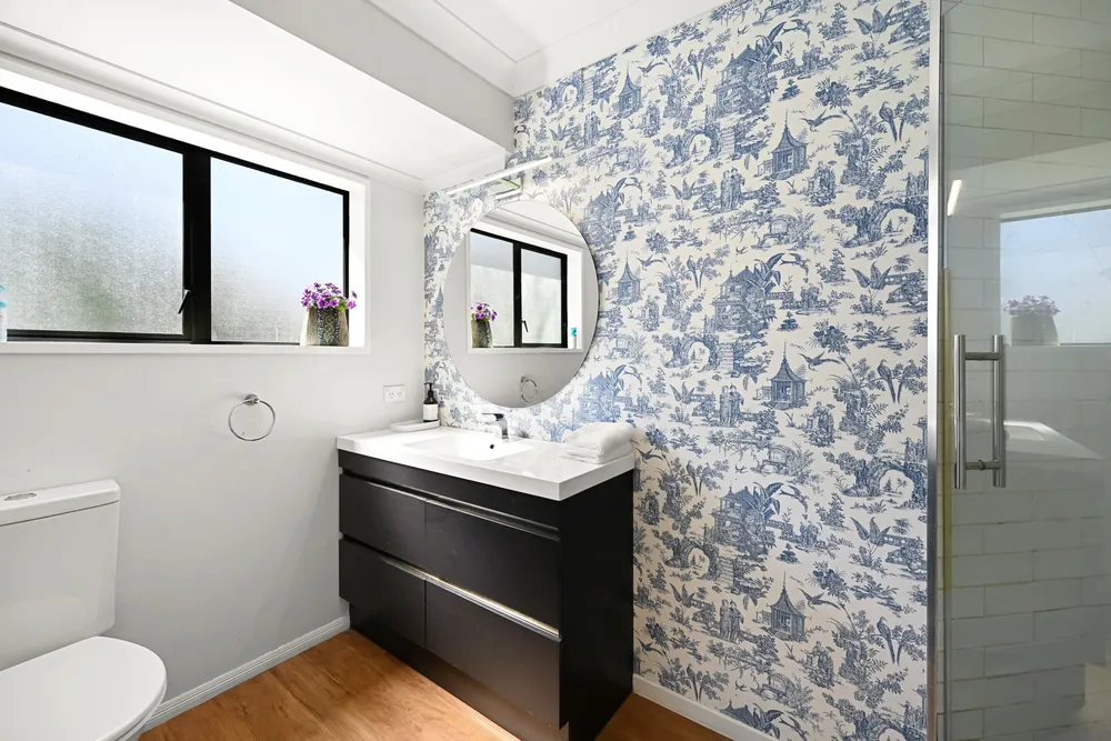 Photos of 309 Vaile Road