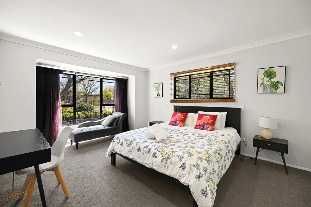 Photos of 309 Vaile Road