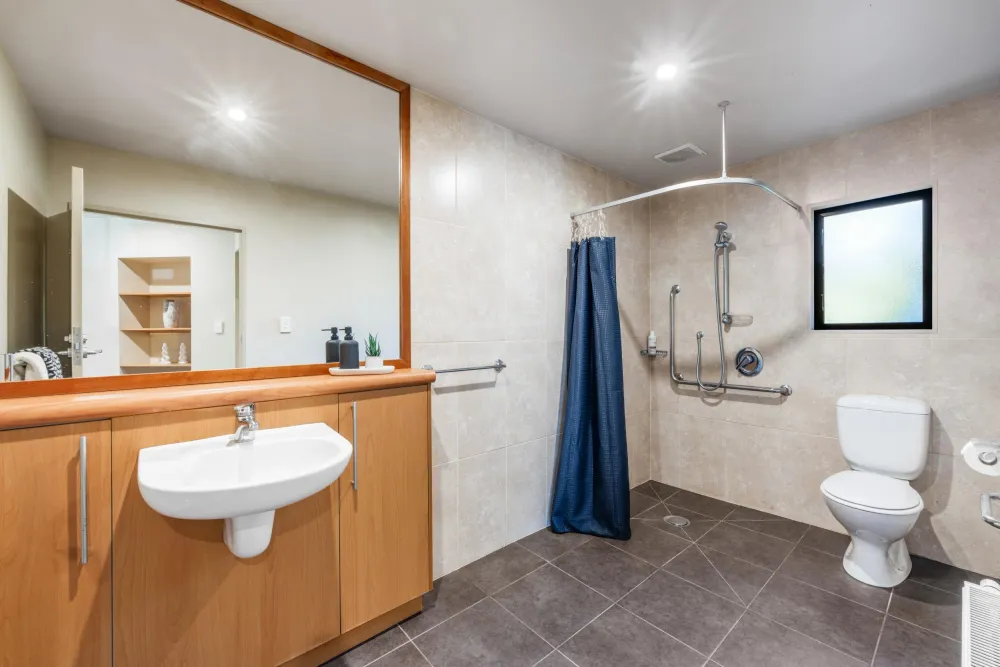 Photos of 140 Leslies Road