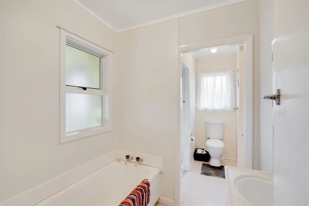 Photos of 117 Mahoe Street