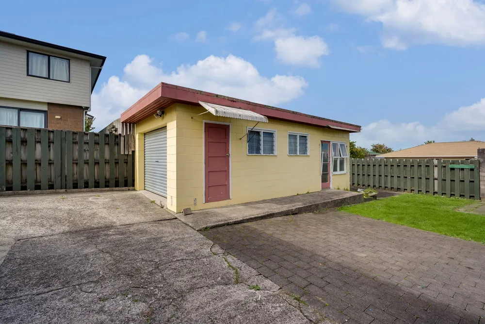 Photos of 117 Mahoe Street