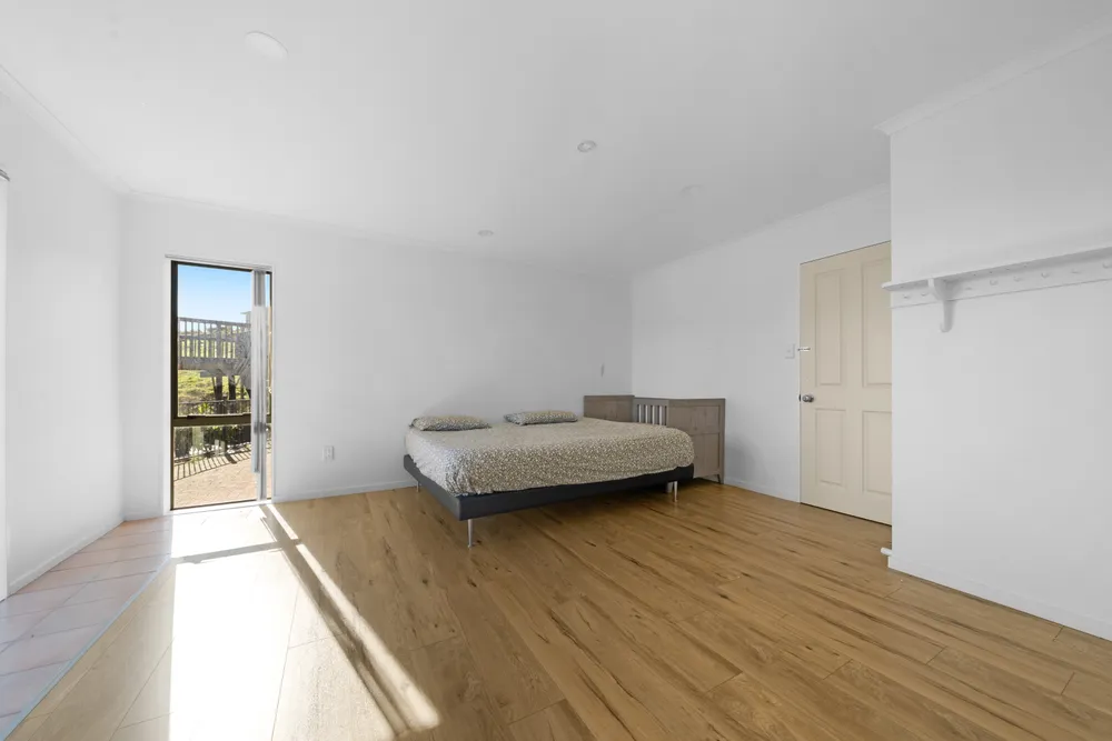 Photos of 180 Settlement Road