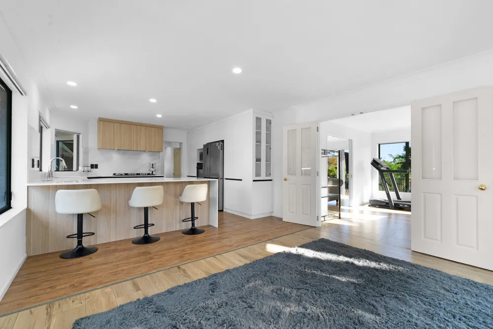 Photos of 180 Settlement Road