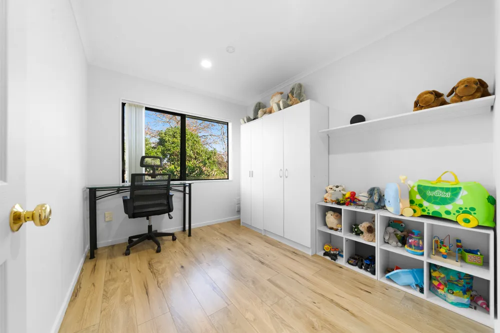 Photos of 180 Settlement Road