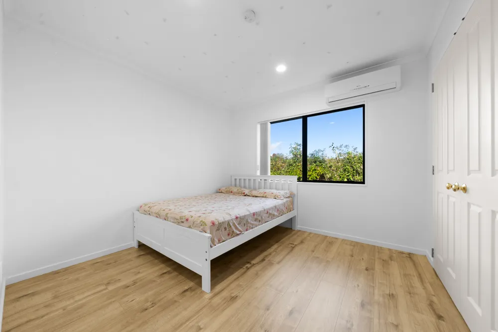 Photos of 180 Settlement Road