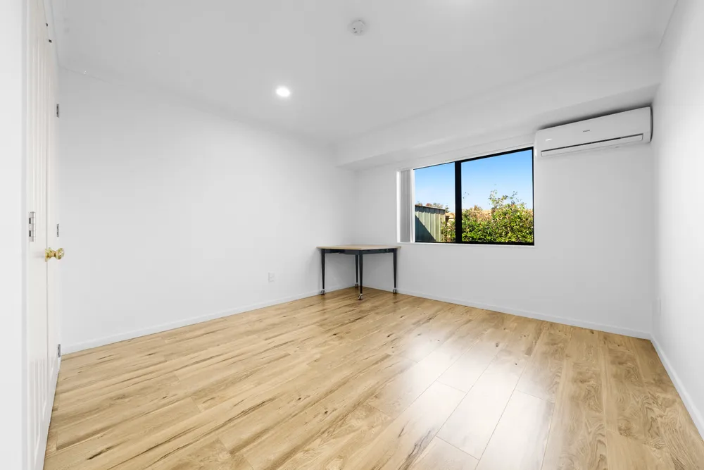 Photos of 180 Settlement Road