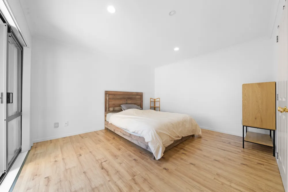 Photos of 180 Settlement Road