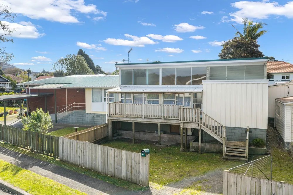 Photos of 162 Kamo Road