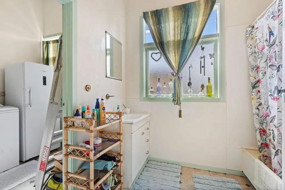 Photos of 162 Kamo Road
