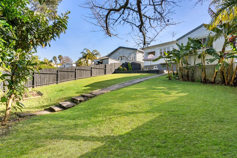 Photos of 33 Schofield Street