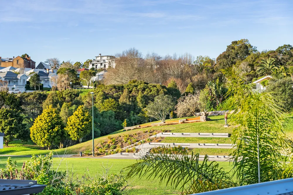 Photos of 33 Schofield Street
