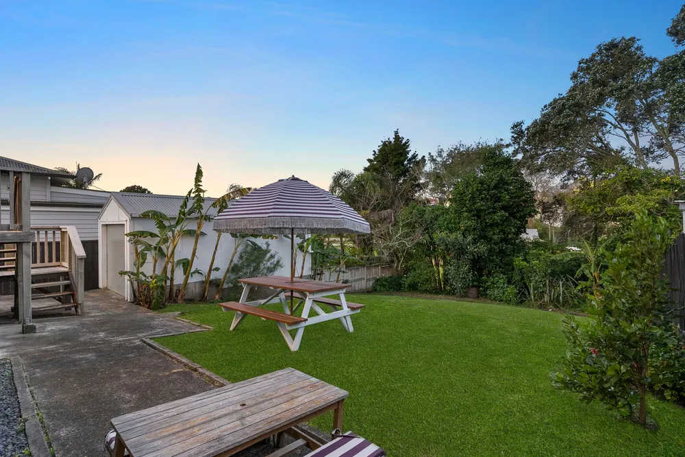 Photos of 33 Schofield Street