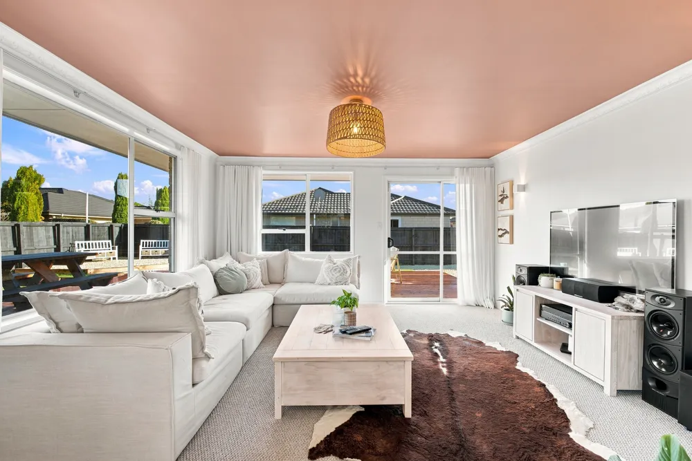 Photos of 12 Chartwell Street