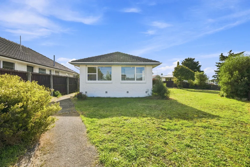 Photos of 12 Chartwell Street