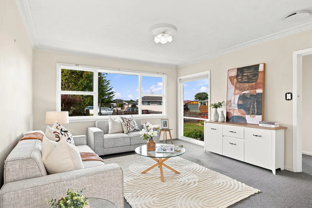Photos of 12 Chartwell Street