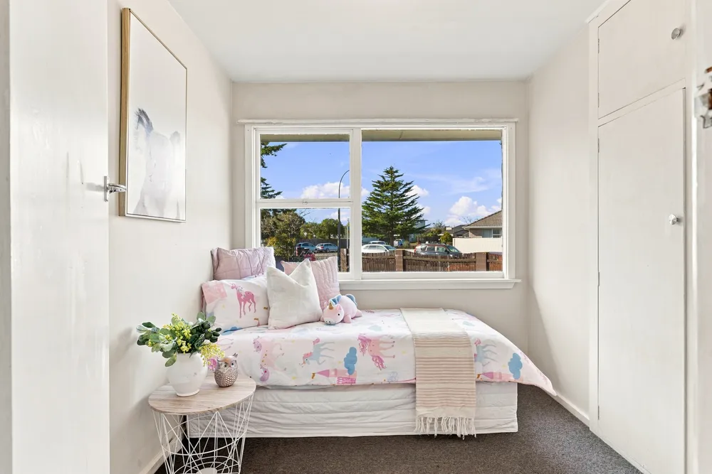 Photos of 12 Chartwell Street