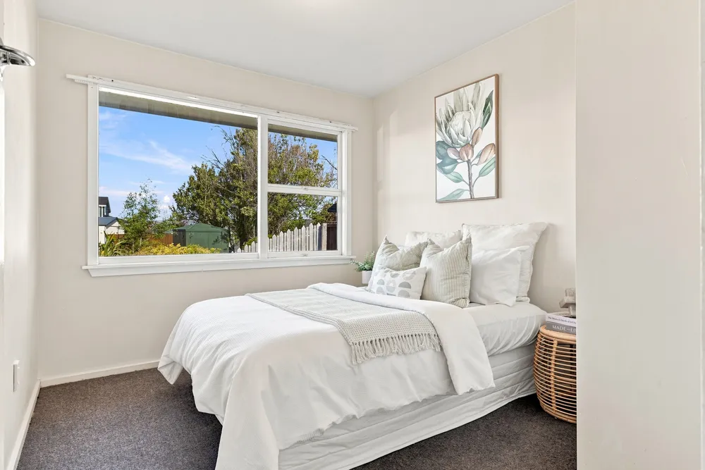 Photos of 12 Chartwell Street