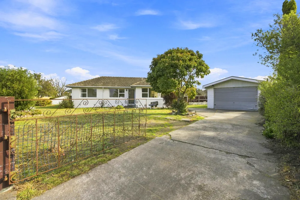 Photos of 12 Chartwell Street