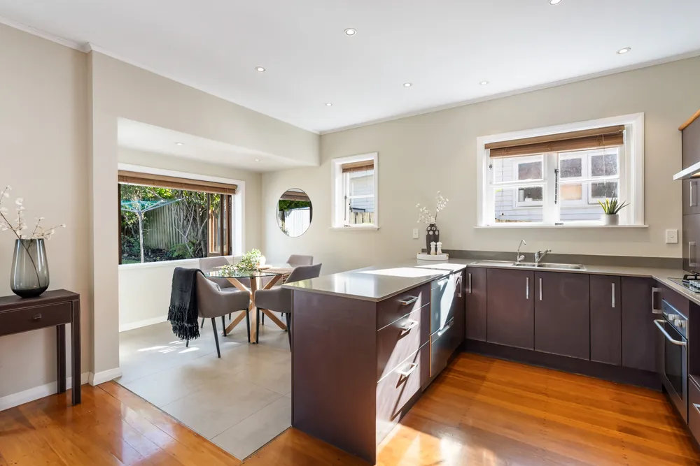 Photos of 76B Walmer Road
