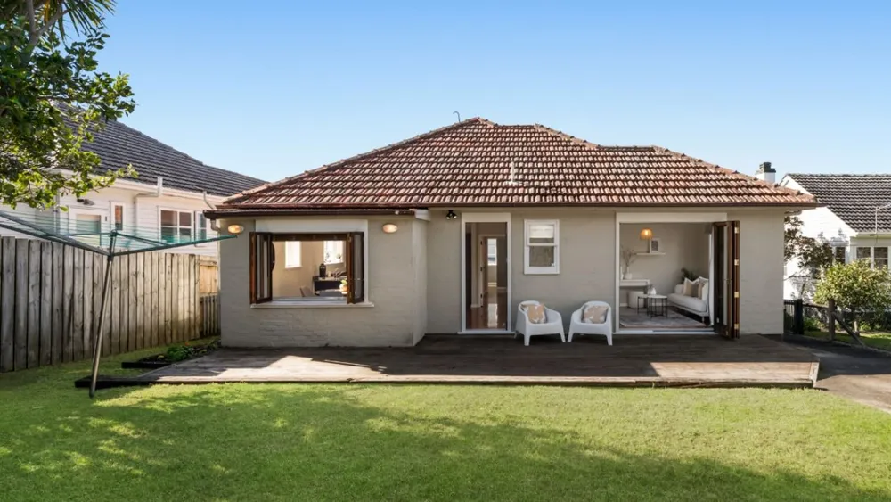 Photos of 76B Walmer Road