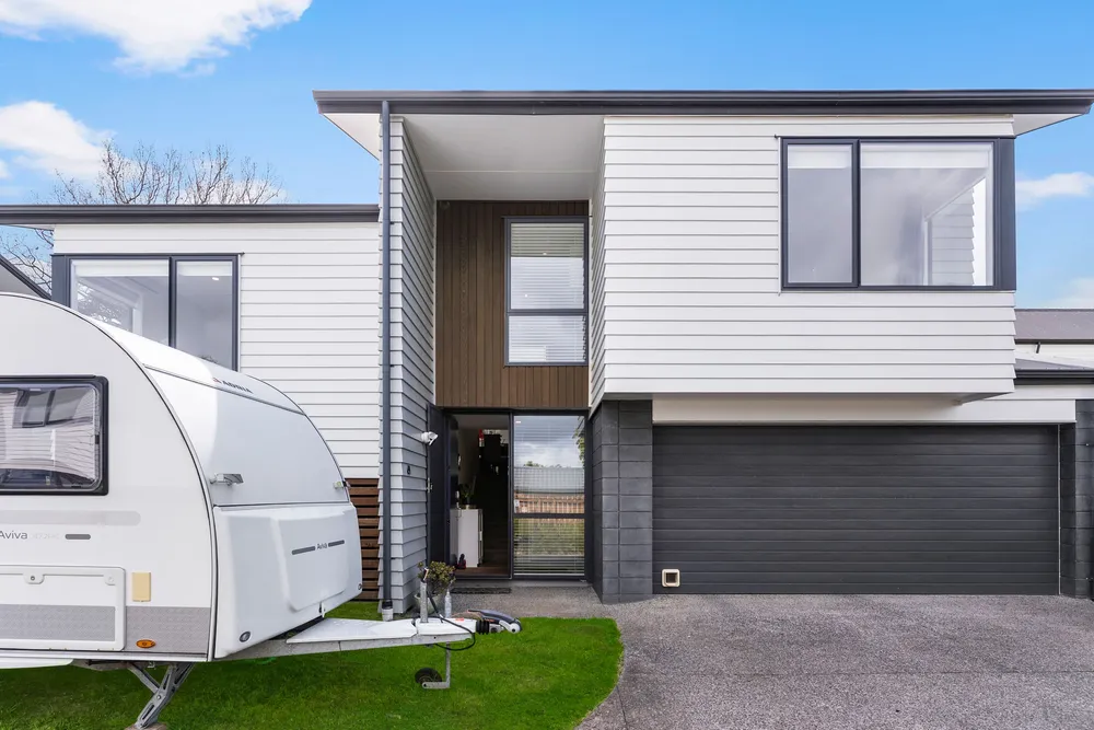 Photos of 61A Castledine Crescent