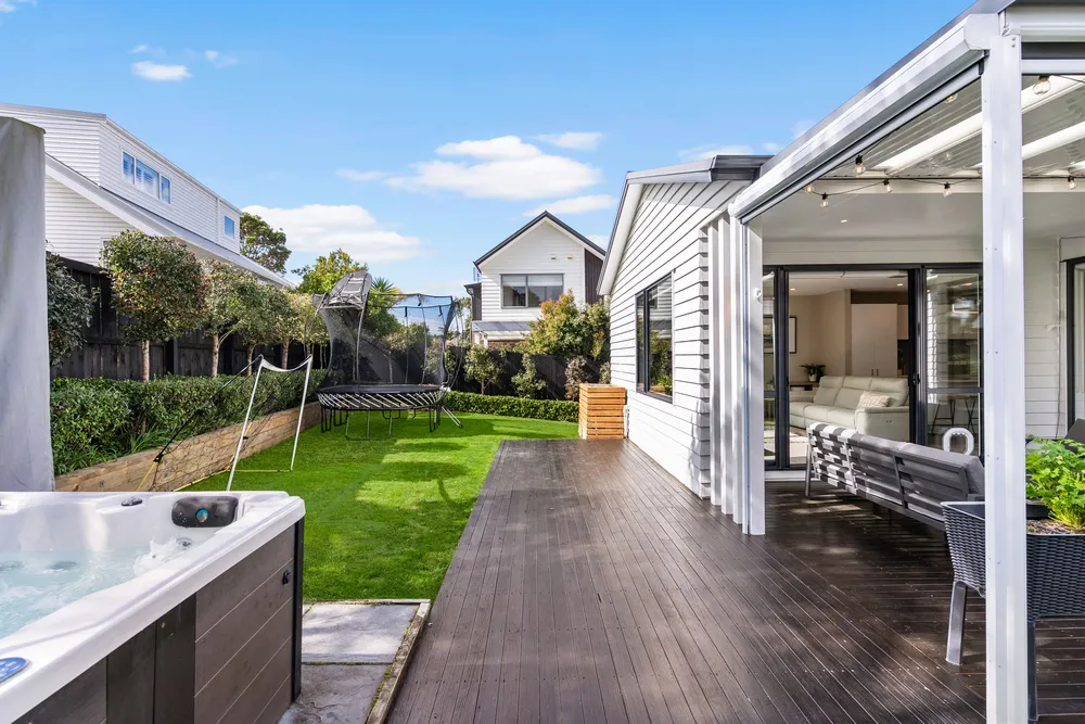 Photos of 61A Castledine Crescent