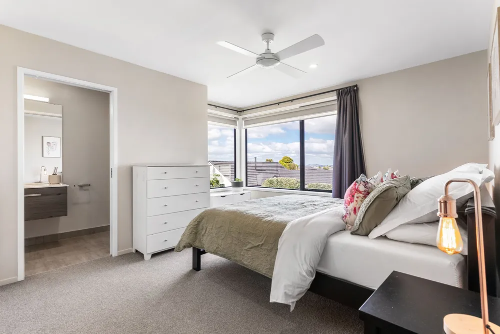 Photos of 61A Castledine Crescent