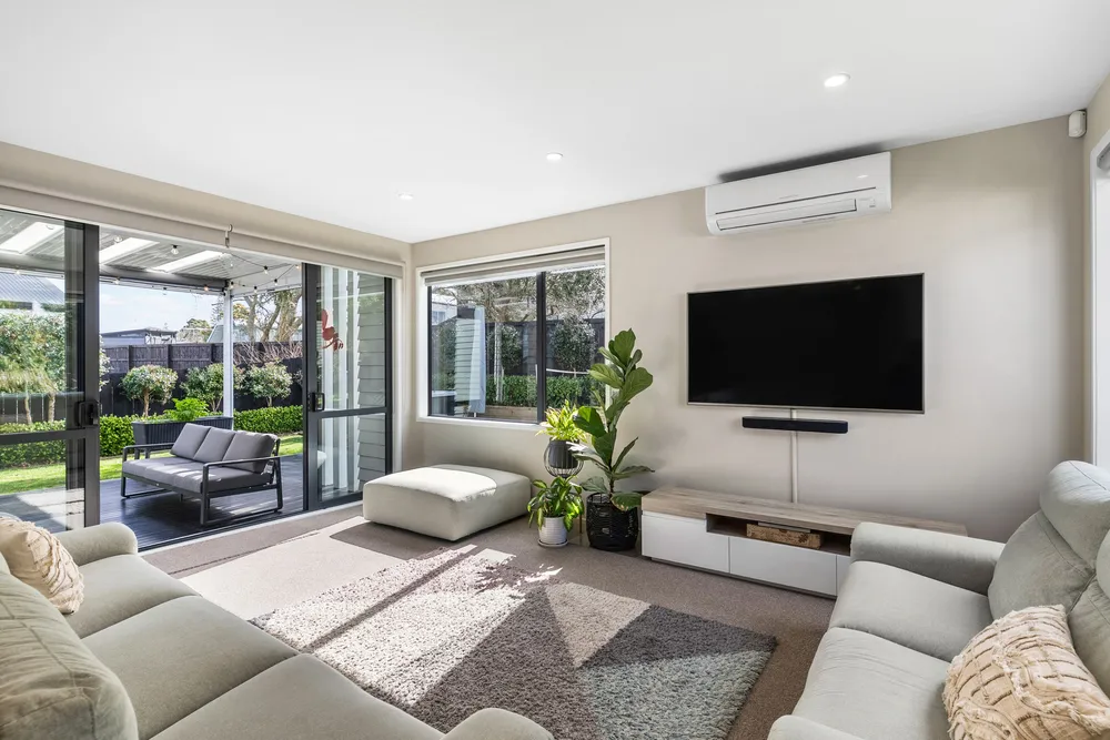 Photos of 61A Castledine Crescent