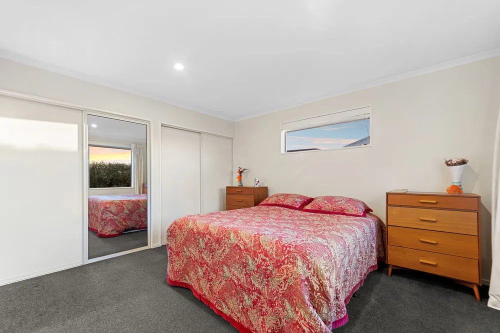 Photos of 423 Bower Avenue