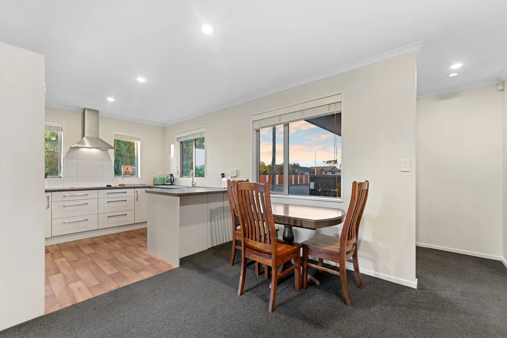 Photos of 423 Bower Avenue