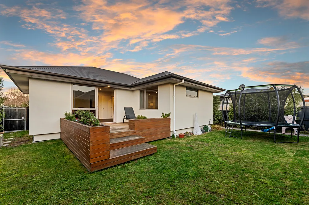 Photos of 423 Bower Avenue