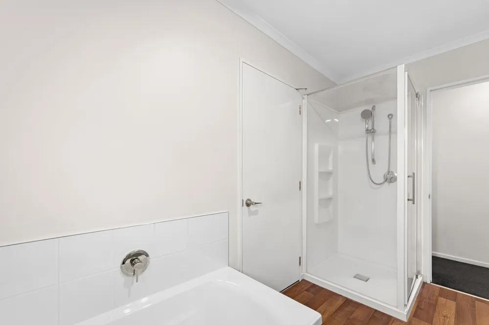 Photos of 423 Bower Avenue