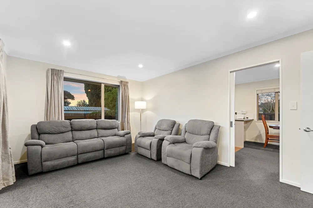 Photos of 423 Bower Avenue