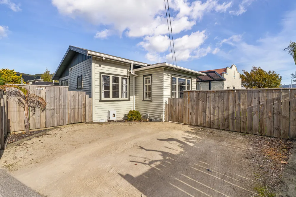 Photos of 784 Fergusson Drive
