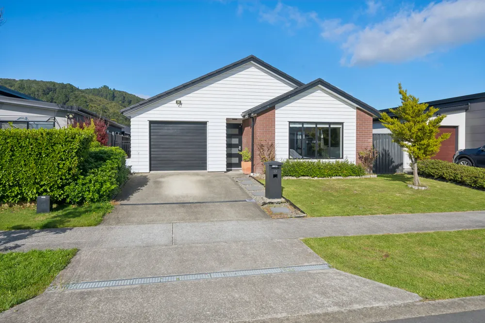 Photos of 784 Fergusson Drive