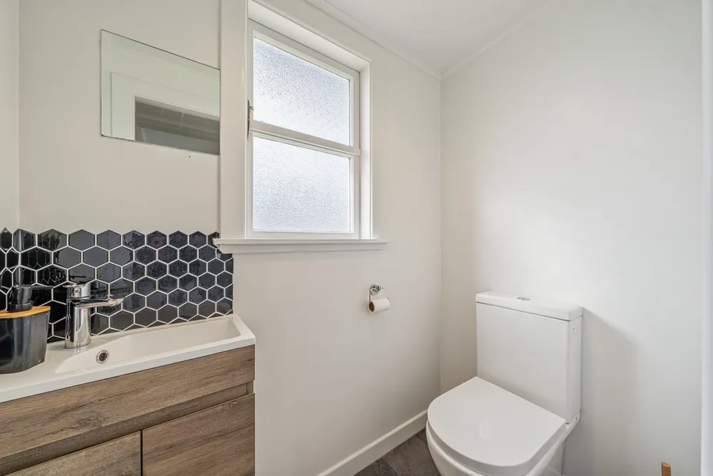 Photos of 784 Fergusson Drive