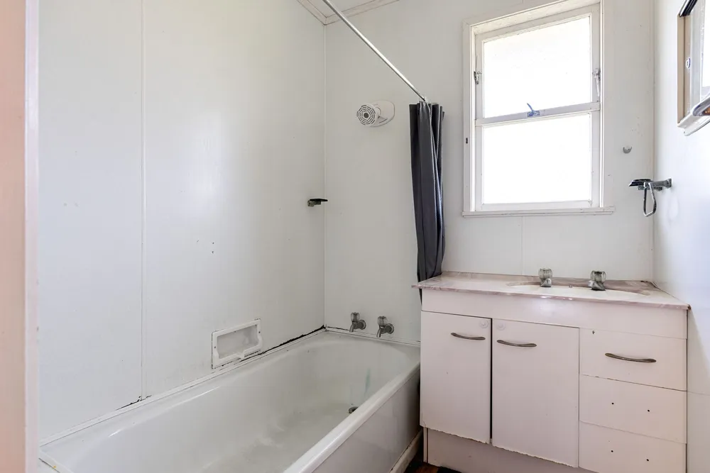 Photos of 12 Ropata Street