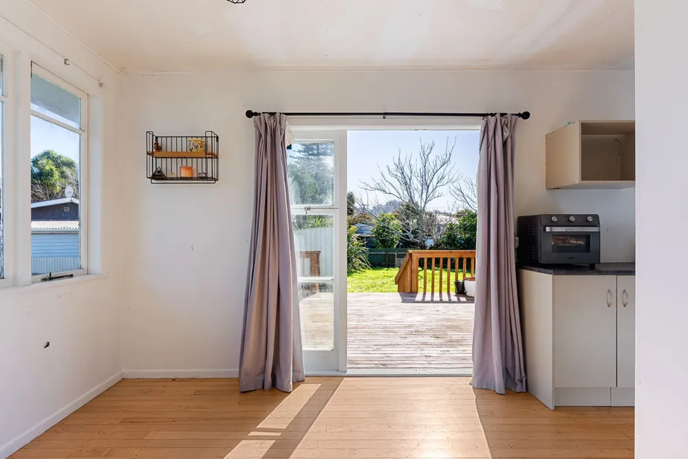 Photos of 12 Ropata Street