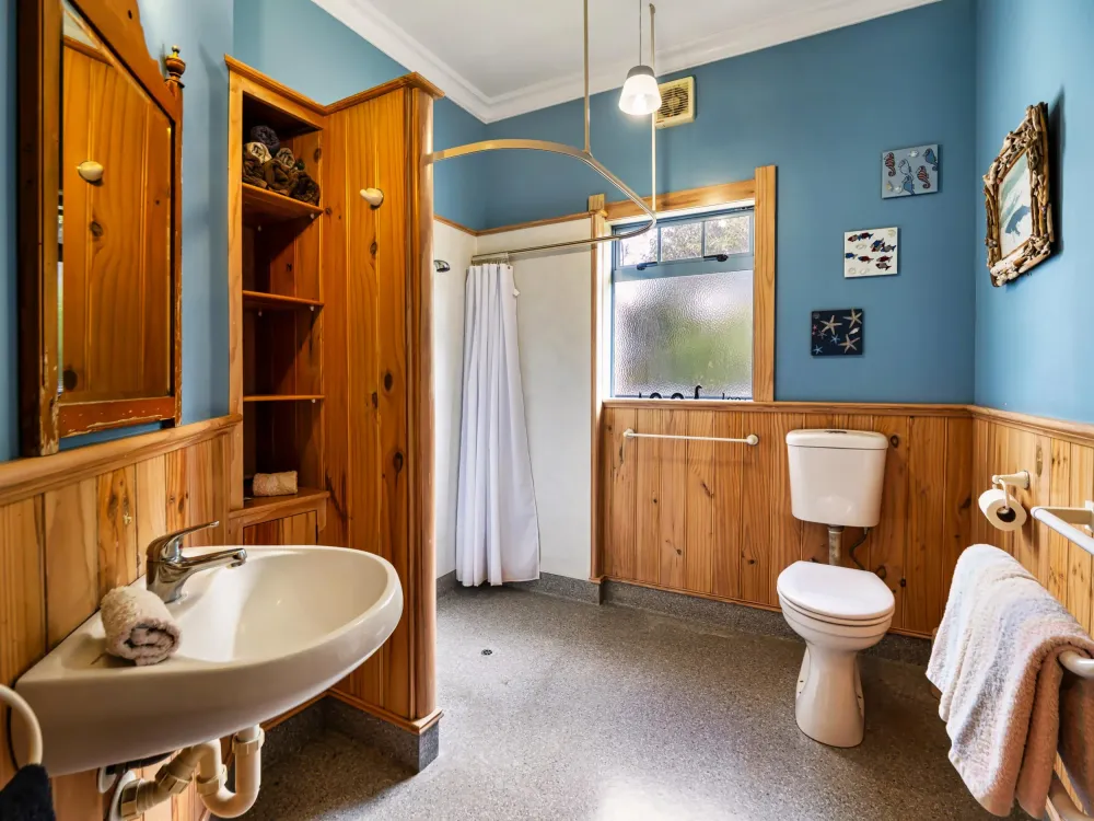 Photos of 258 Kauri Point Road