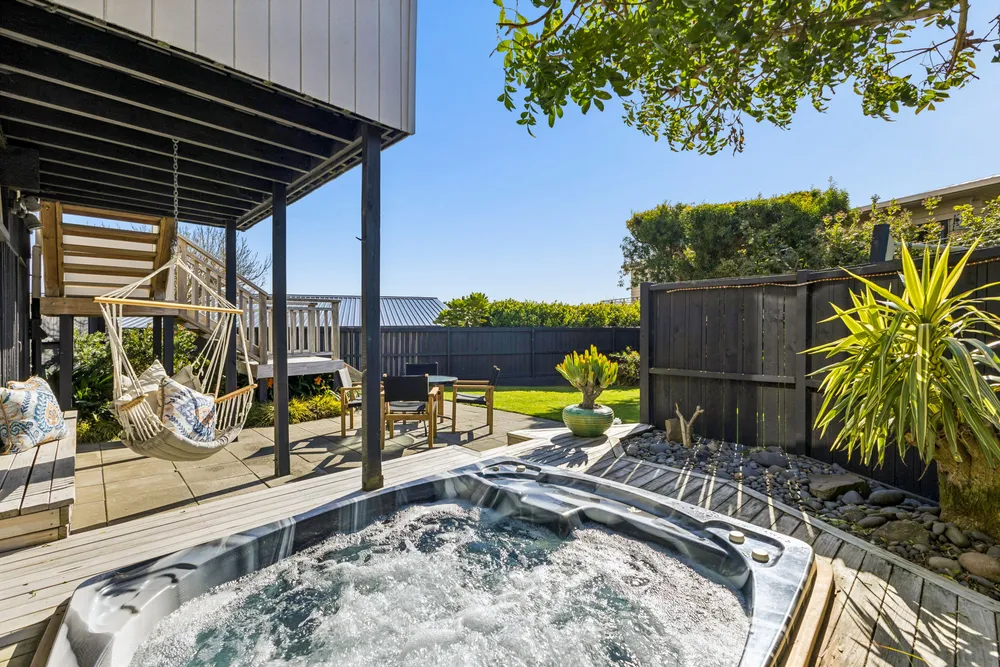 Photos of 33 Fordyce Avenue