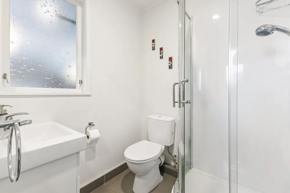 Photos of 33 Fordyce Avenue