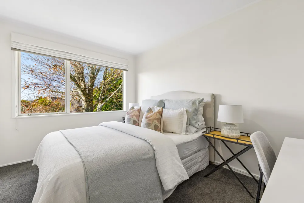 Photos of 33 Fordyce Avenue