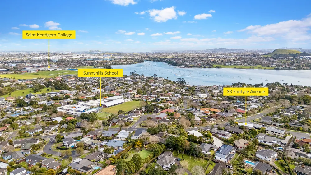 Photos of 33 Fordyce Avenue