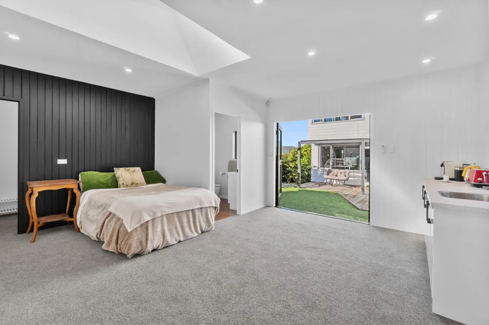 Photos of 10 Piccadilly Place