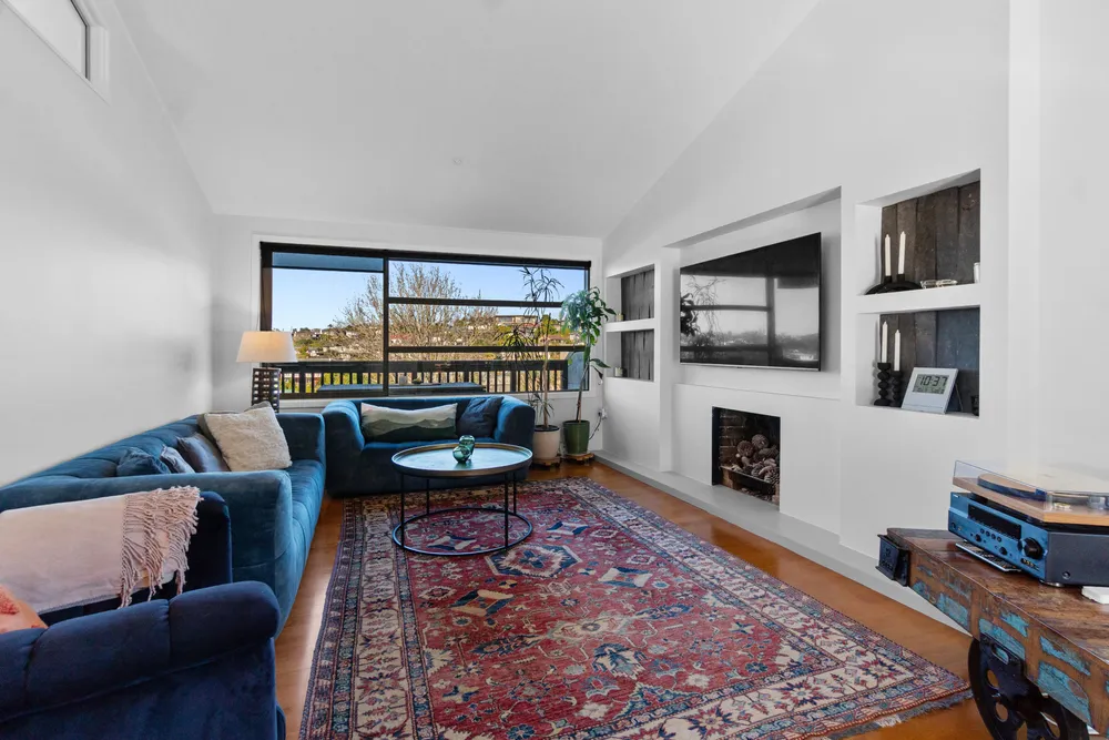 Photos of 10 Piccadilly Place